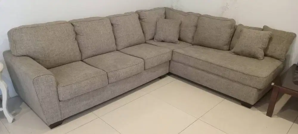 SOFA ASHLEY'S Bright Grey BRAND NEW 6 Seaters
