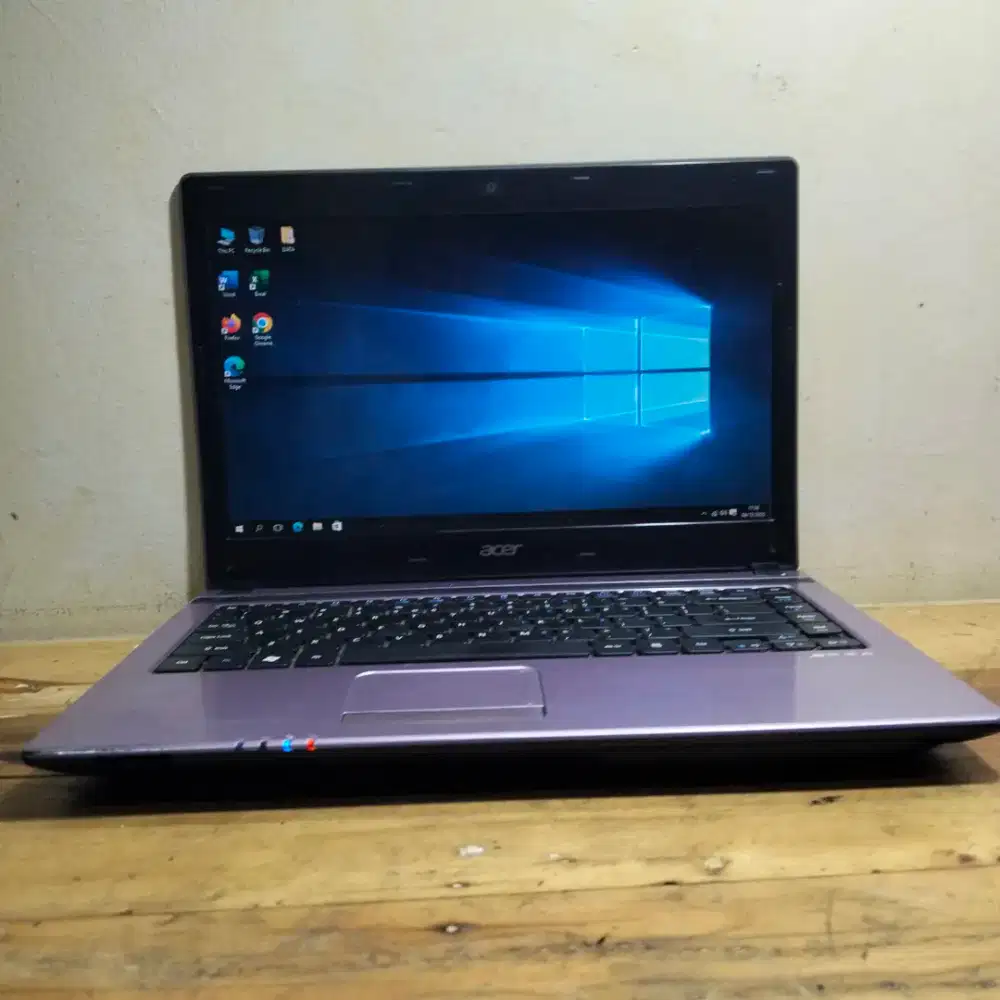 Laptop murah meriah Acer Celeron B800 Ram 4 GB  HDD 160 GB