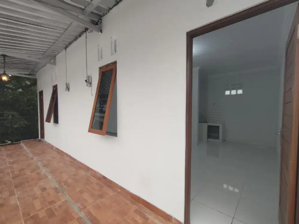 Paviliun dan kost nyonya bear