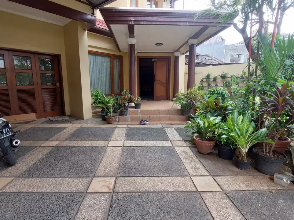 Dijual Cepat Rumah Secondary Terawat dalam Komplek di Pasar Minggu