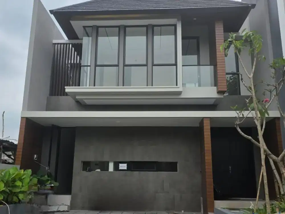 Rumah 2 Lantai Gress,, Bagus dan Mewah, Citraland, SBY