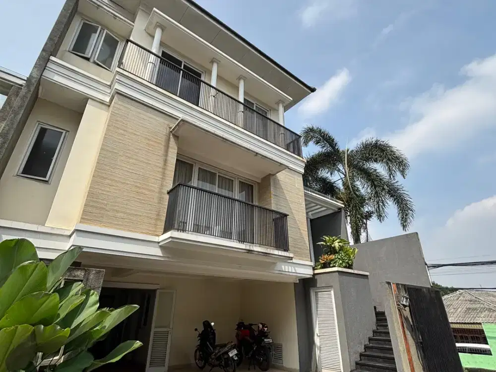 DIJUAL RUMAH DALAM TOWNHOUSE PEJATEN BARAT
