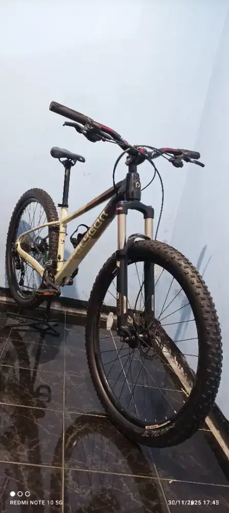 sepeda mtb polygon extrada 6 2022