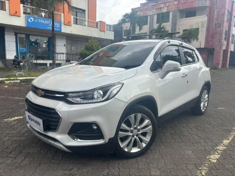 DP MURAH - Chevrolet Trax 1.4 Turbo LTZ Bensin-AT 2017 Putih