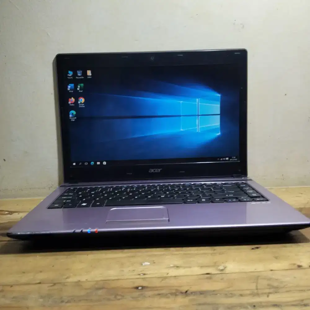 Laptop murah meriah Acer Celeron B800 Ram 4 GB  HDD 160 GB