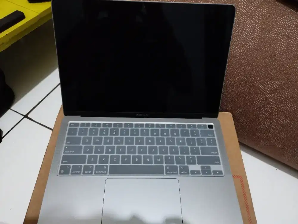 Macbook Air M1 (Chip Apple Silicon M1)