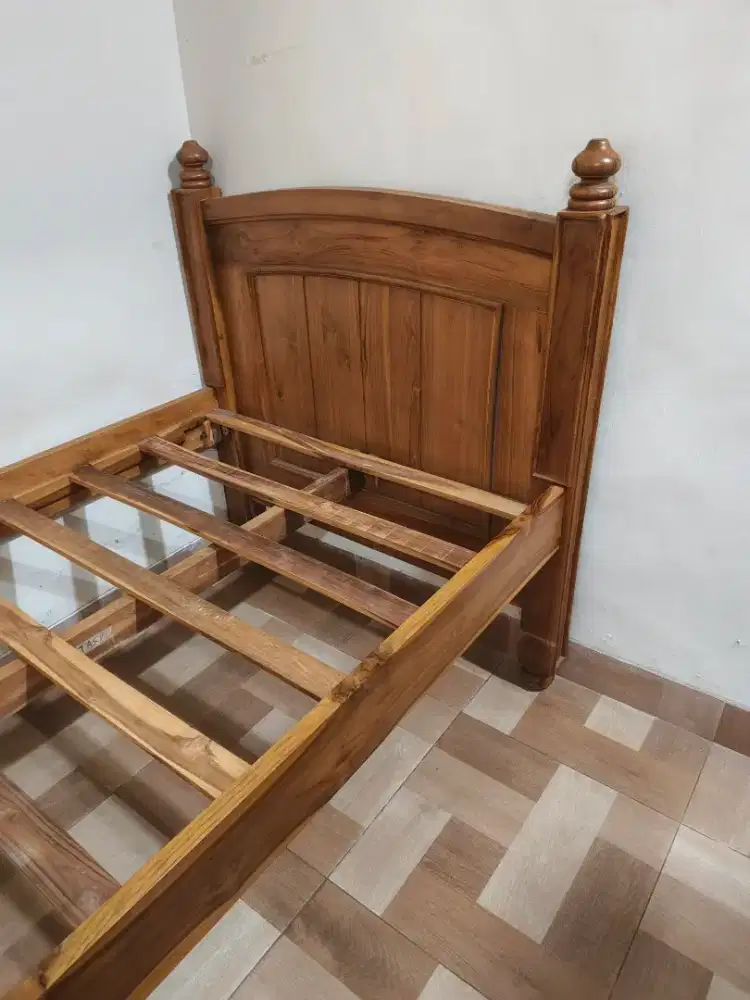 Tempat Tidur Jati 100x200