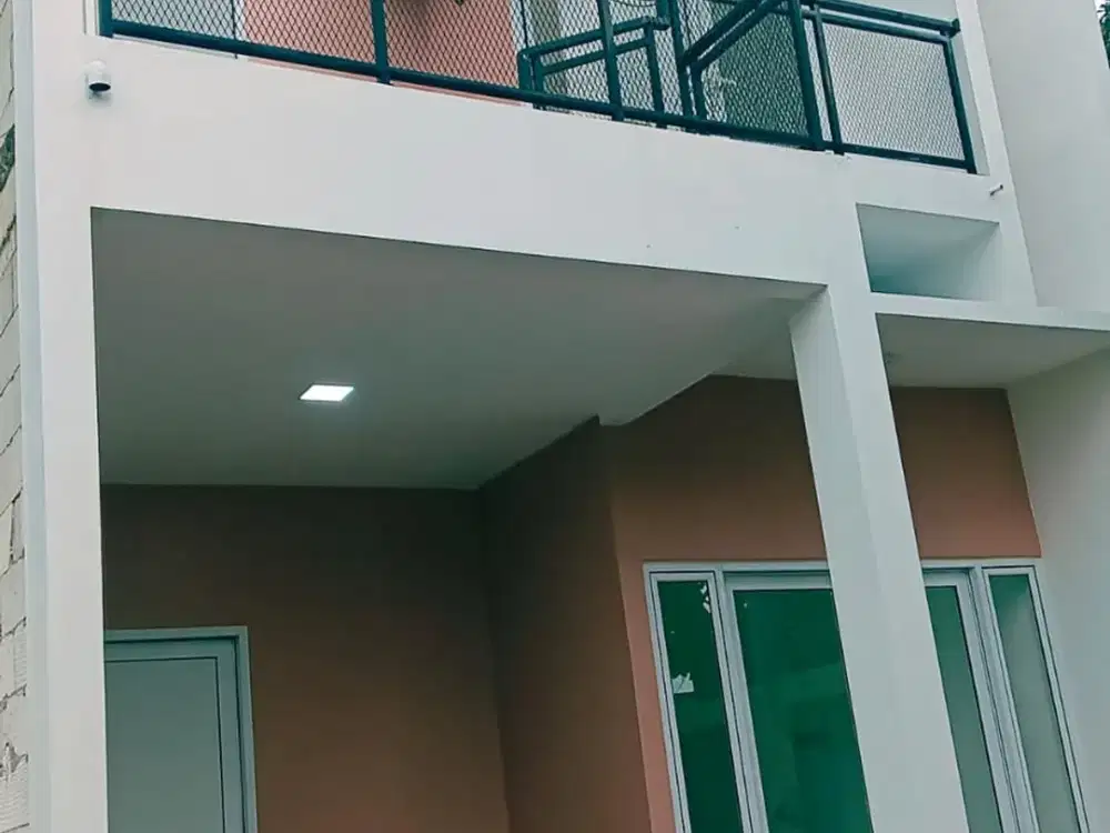 Rumah 2 Lt SHM 6 Mnt ke RS Citra Medika Depok Dibantu KPR J-32792