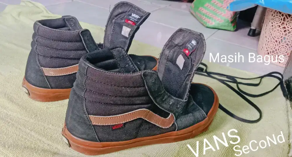 Sepatu Merek Vans
