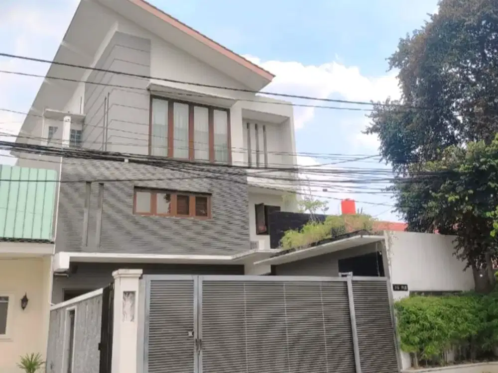 Y371 Rumah Mewah 210 m2 Strategis Balai Pustaka Rawamangun Jakarta Timur