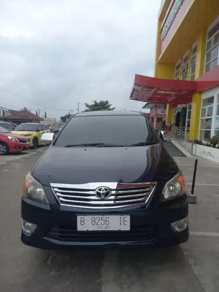 Kijang innova Bensin 2.0 V matic 2005