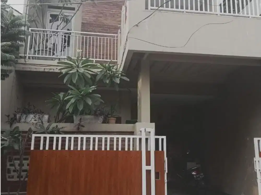 Rumah 2 Lt SHM 8 Mnt ke Stasiun Depok Lama Dibantu KPR J-34889