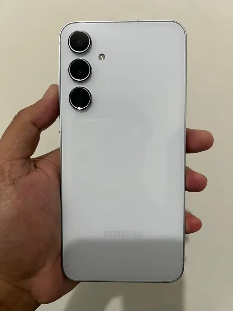 Samsung A55 8/256 white