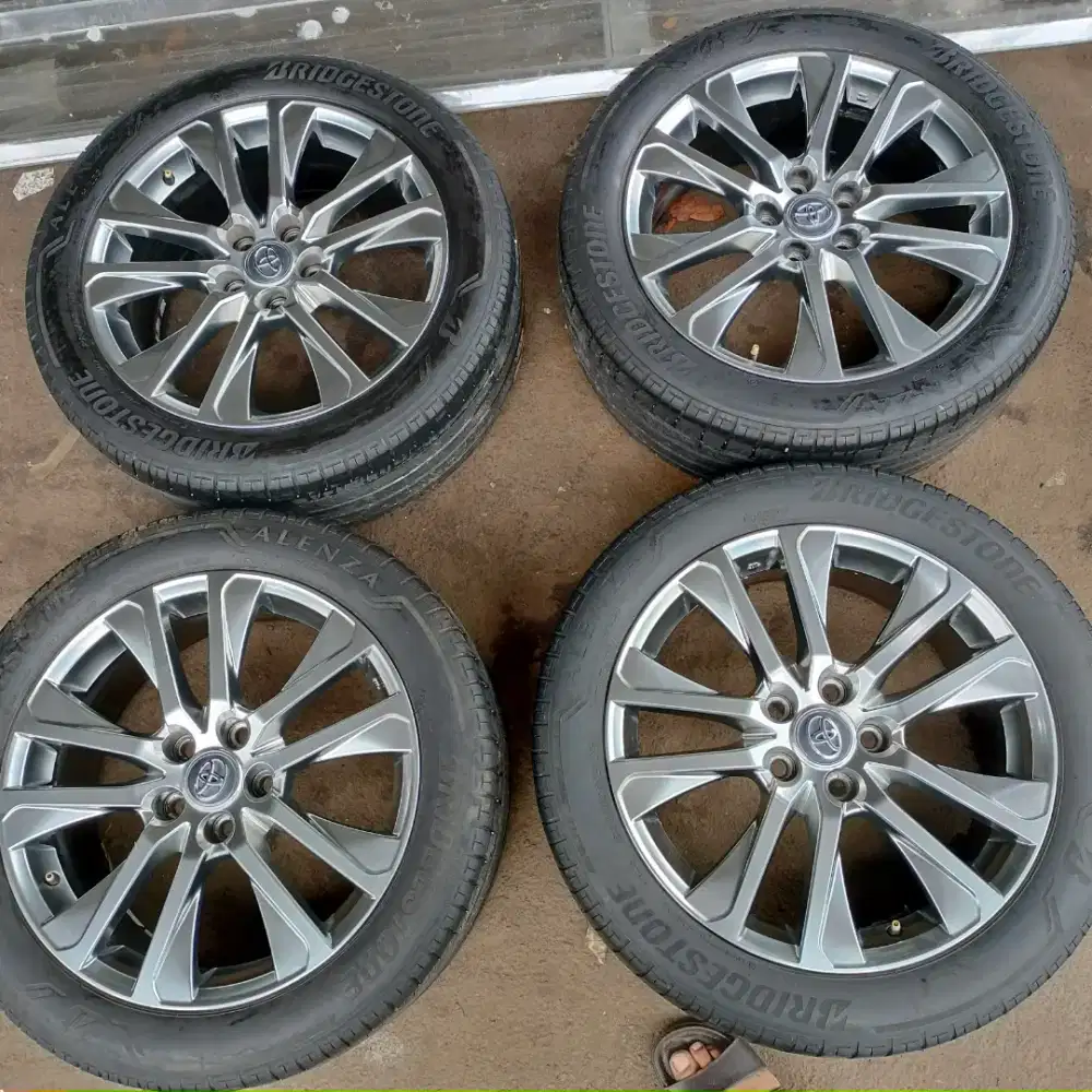 Velg Innova zenix Rep ring 18 pcd 5x114,3 ban Bridgestone 225/50 R18