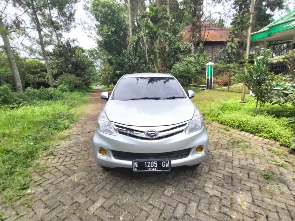 Daihatsu Xenia M Mt 2013 tinggal pakai bisa bantu kredit