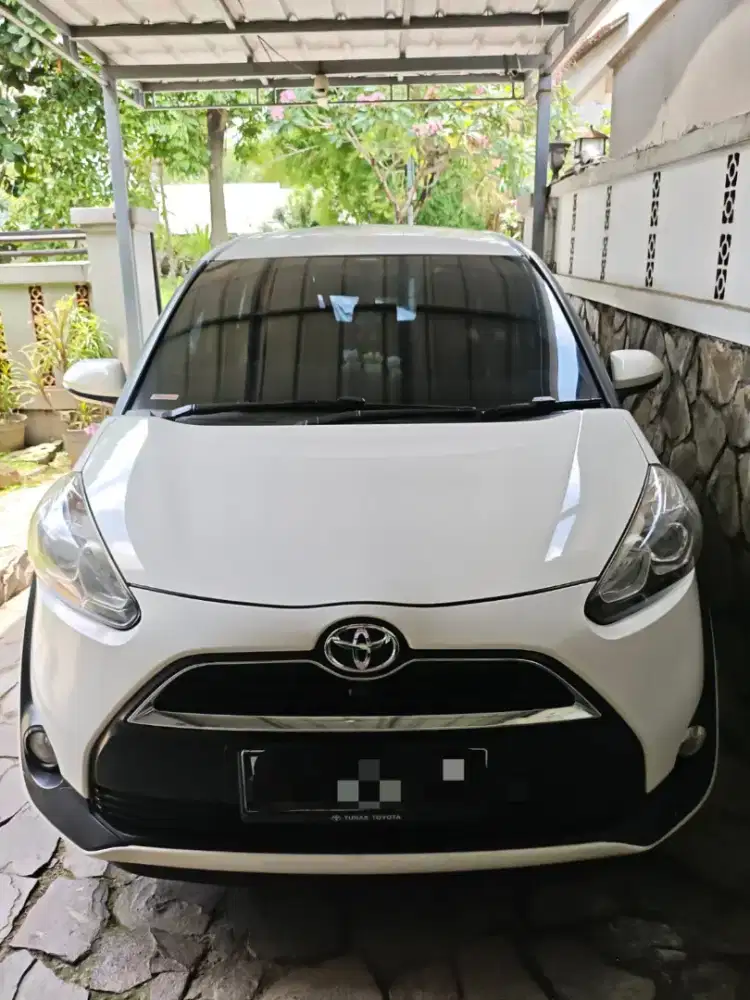 Toyota Sienta G matic