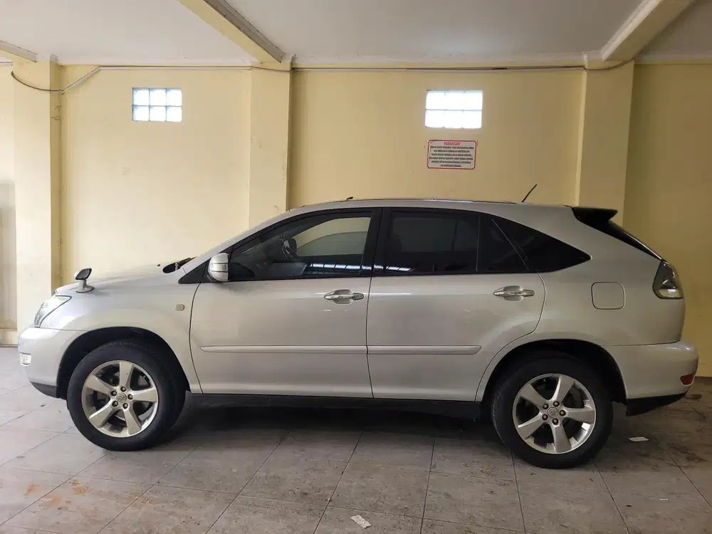 Toyota Harrier 2010 Bensin