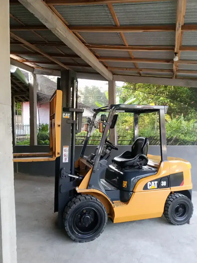 Forklift 3 Ton Caterpillar 2020