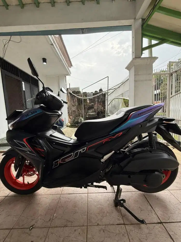 Yamaha Aerox Cyber City 2023 – Kilometer Rendah, Pajak Panjang!