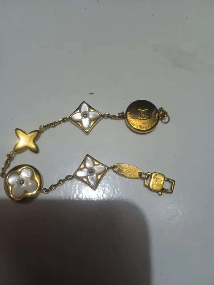 Gelang Louis Vuitton