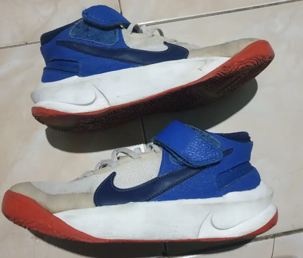 Sepatu Nike running size 40