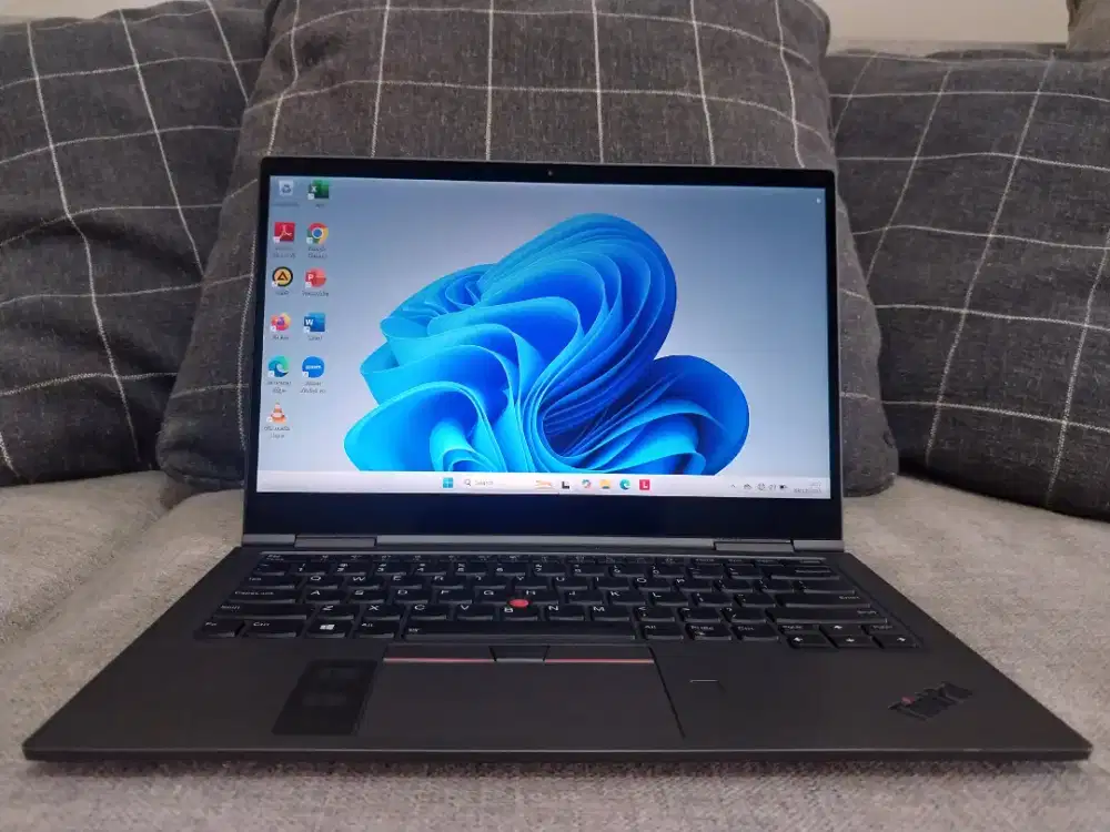 Lenovo ThinkPad X1 YOGA Core i7 16GB 1TB Touch Screen Stylus Pen 360