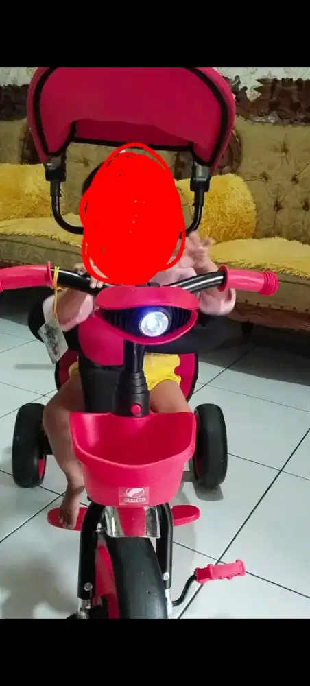 Di jual sepeda roda 3 masih bagus merek family