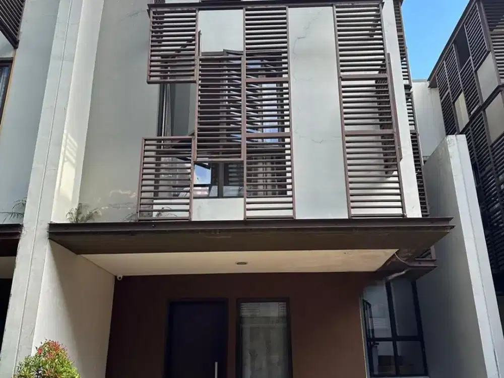 Rumah SHM 10 Menit ke Mitra Keluarga Gading Serpong Siap Huni J-33196