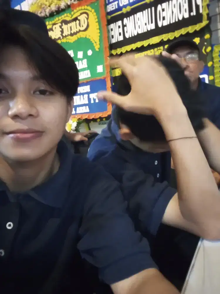 Cari kerjaan yg halal