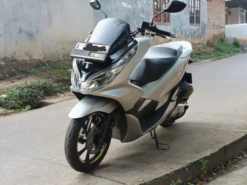 Honda PCX 2019 ABS lengkap tinggal pakai.Mesin sehat