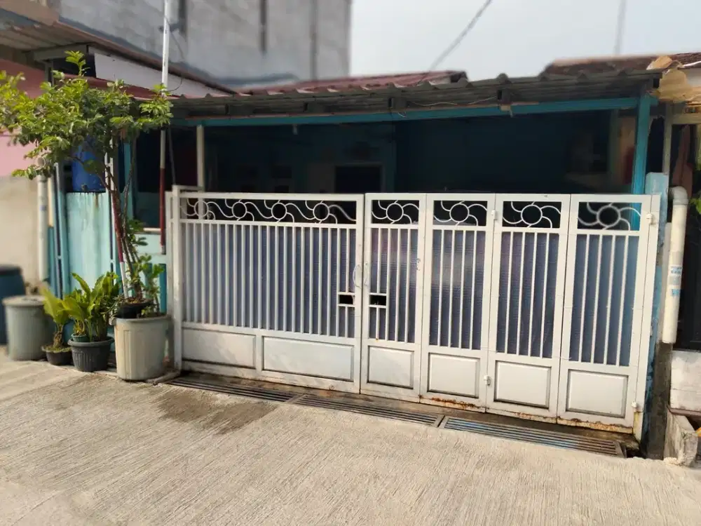 Rumah SHM Hadap Utara dekat Plaza Taman Harapan Baru Siap KPR J-35635