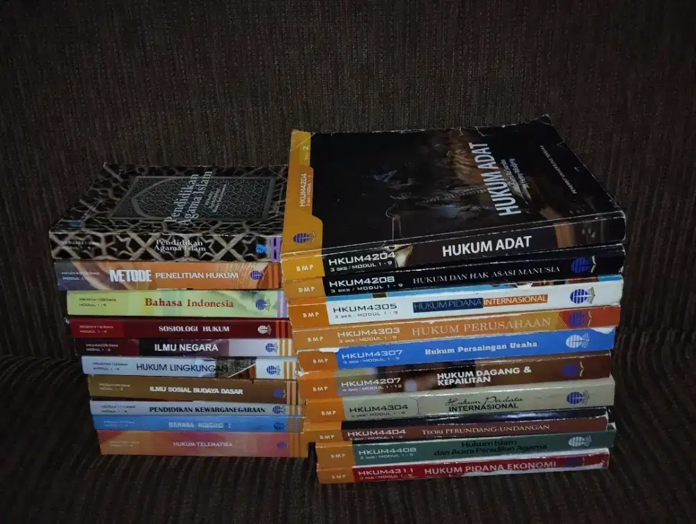 DI JUAL Modul UT (Bekas) Prodi Hukum Rp10.000/Modul.