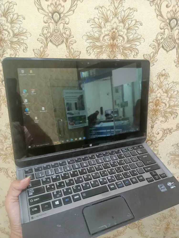 Desktop-BE4SCHD Toshiba normal semua nya SM charger ORI nya