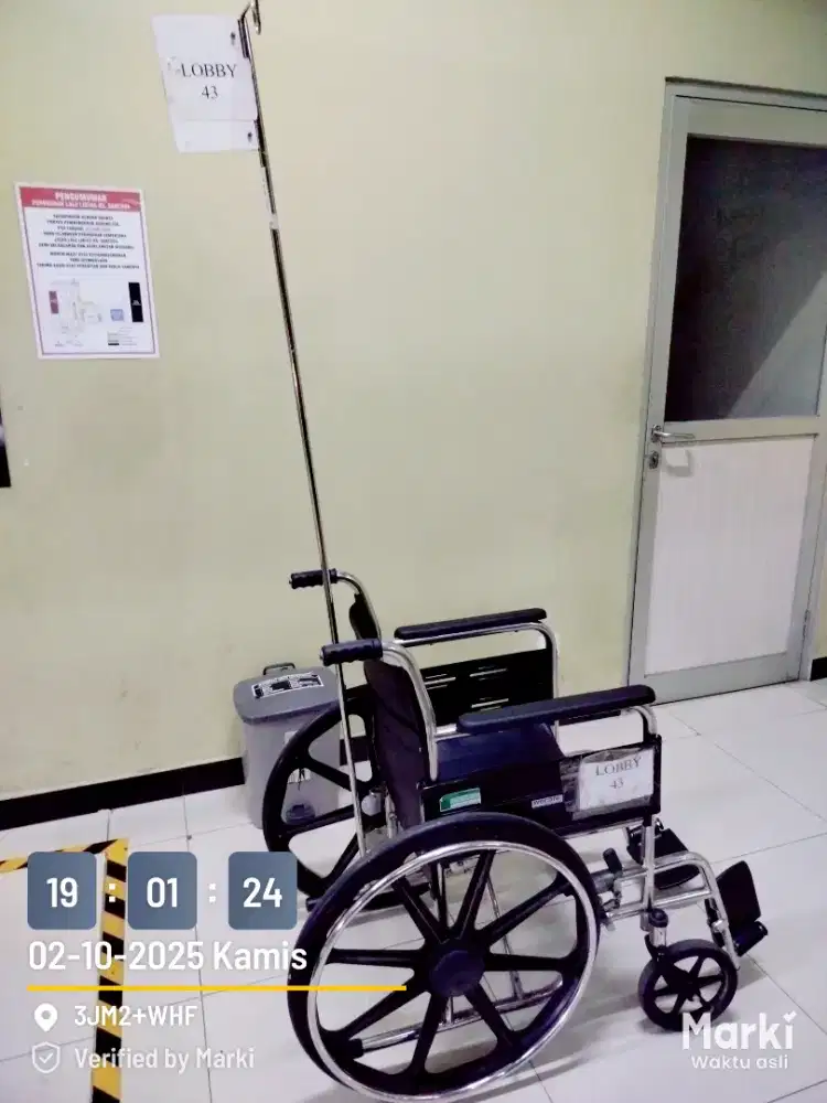 DI JUAL CEPAT & SEGERA KURSI RODA KONDISI BAGUS & MULUS.