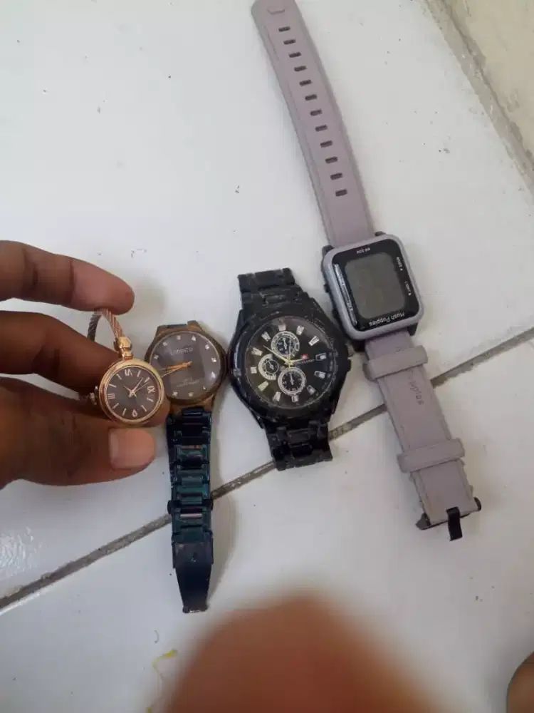 Jam tangan bekas sama power benk
