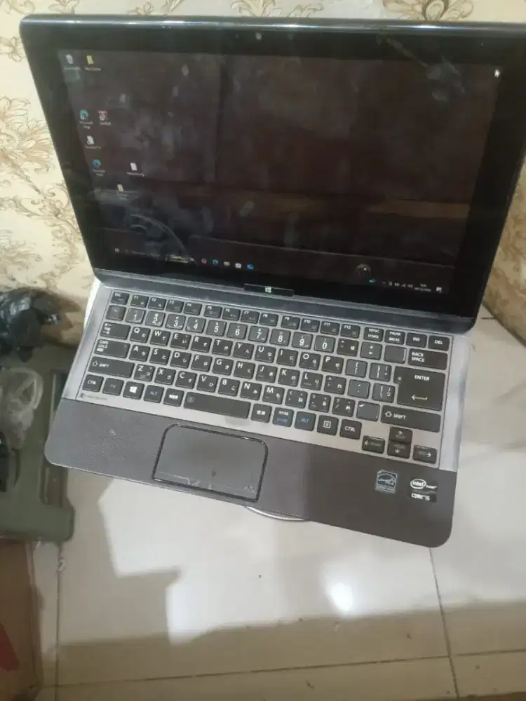 Desktop-BE4SCHD Toshiba normal semua nya SM charger ORI nya