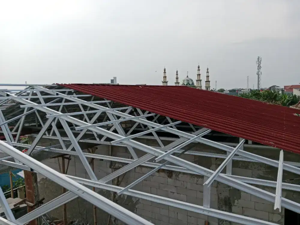 Bongkar rangka bajaeingan + atap terpasang