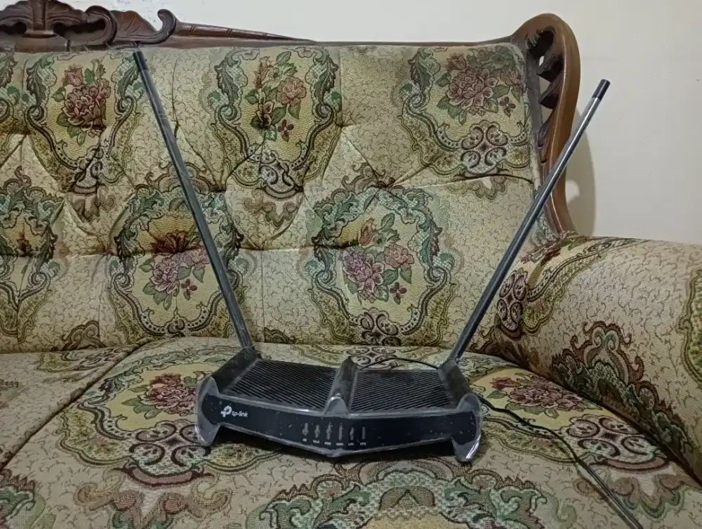 RouterTpLink-WR841HP WiFiRepeterExtender SinyalKuatBanget MulusNoMinus