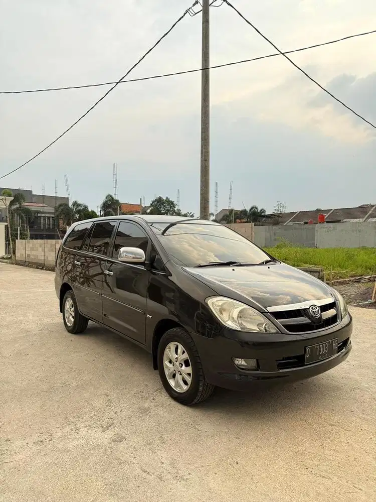 Innova V 2.0 bensin matic tahun 2005 istimewa