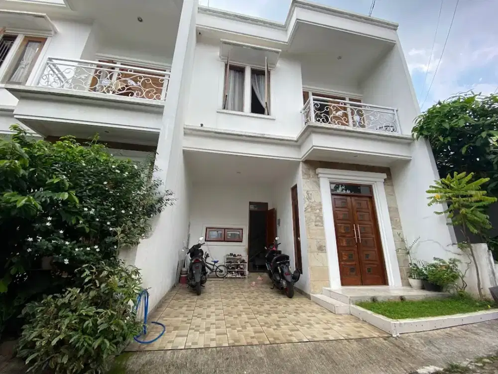 Rumah Strategis dekat Stasiun LRT Ciracas Dibantu KPR J-33236