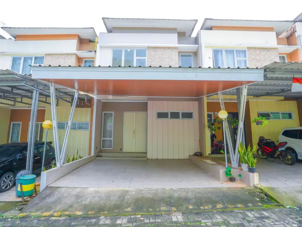 Rumah 2 Carport di Serpong 10 Menit ke Stasiun 3 KT Siap Huni J-31481