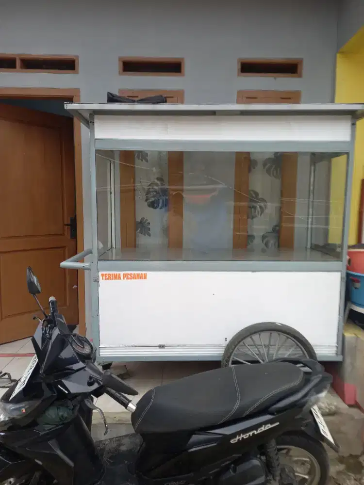 Gerobak alumunium ukuran P150cm ,L 60cm