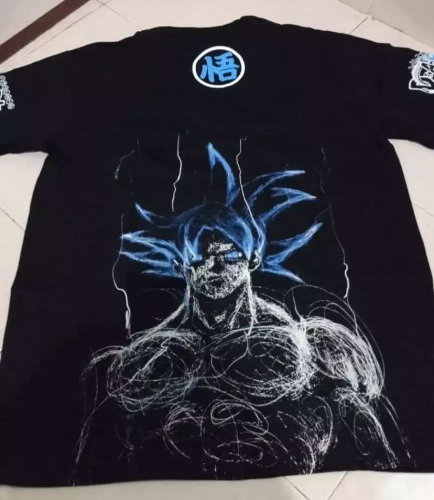 Kaos Bershka DragonBall Size L (LD 110), Baru Fulltag