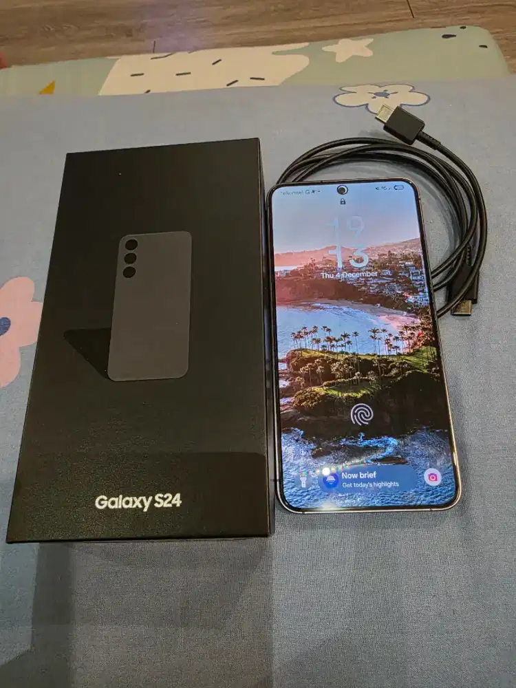 Dijual SAMSUNG S24 Onyx Black 8Gb/256Gb Garansi Resmi