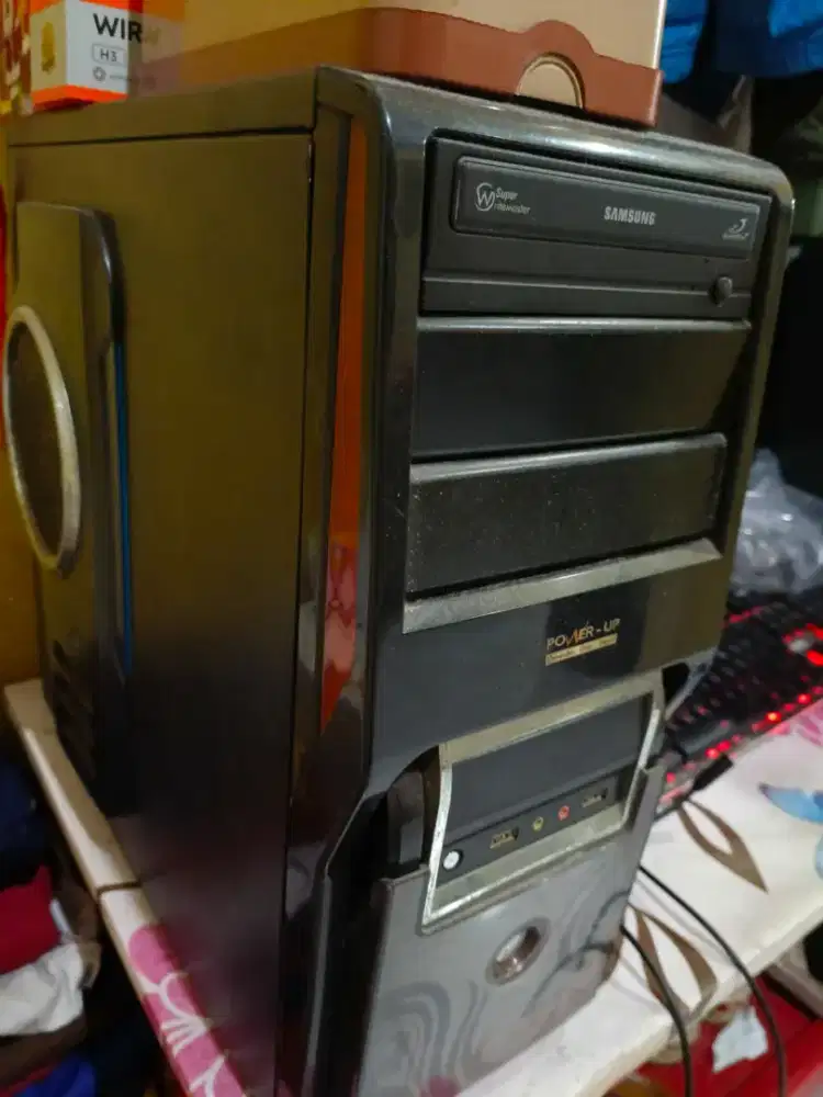 PC buat main game dan kerja