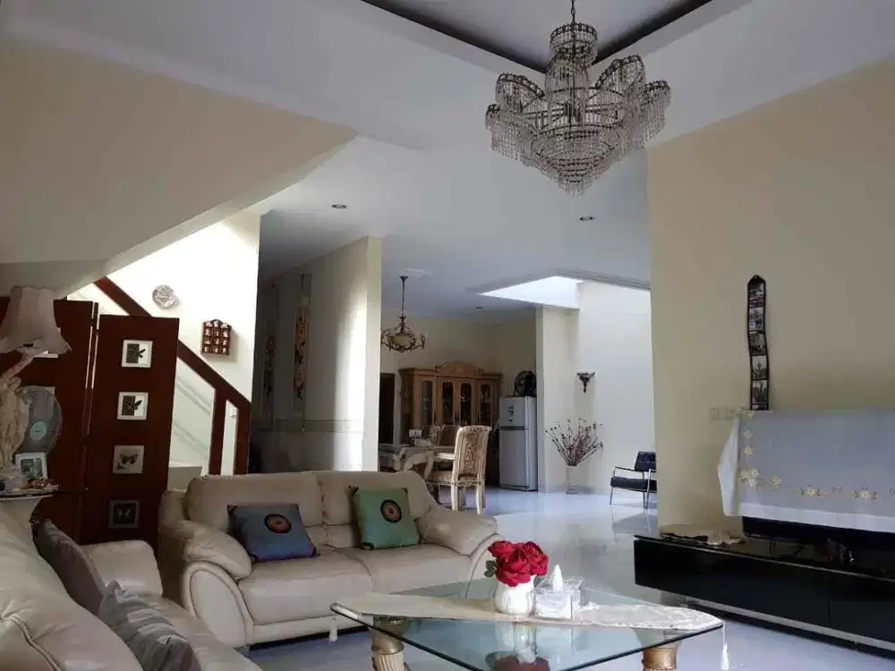 Jual Rumah Komplek Taman DutaMas Kel. Wijaya Kusuma Jelambar. Jakarta Barat Rumah hook Taman Duta Mas Jelambar