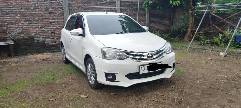 Toyota Etios Valco 2014 Bensin
