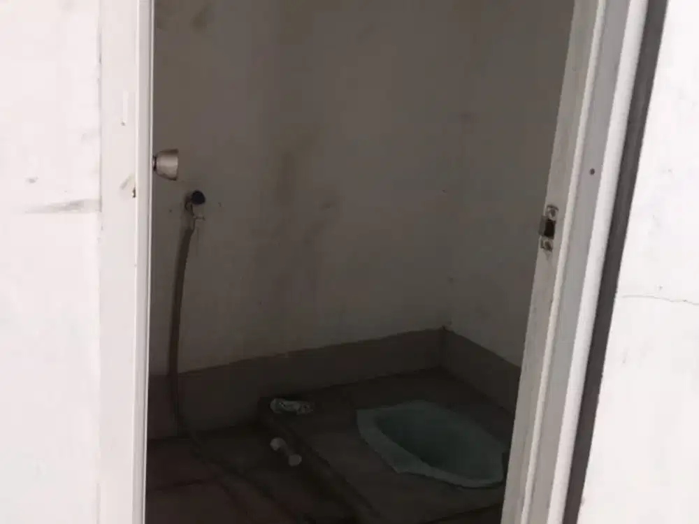 DISEWAKAN GUDANG KAMAL INDAH DENGAN LUAS 893M2 JAKARTA BARAT