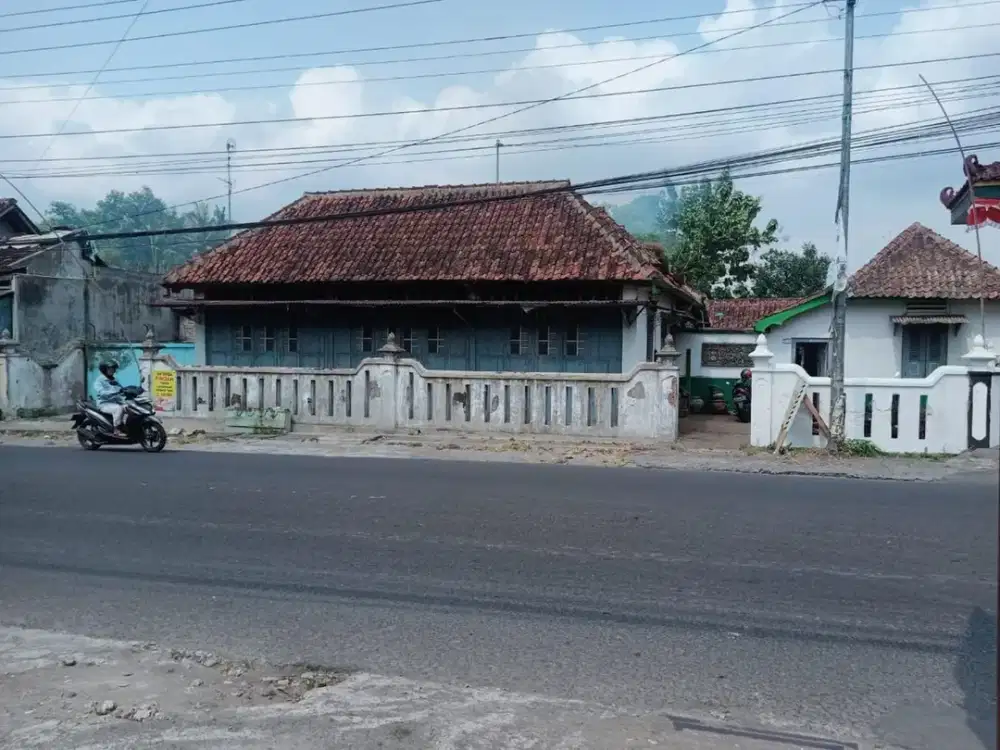 DISEWAKAN RUMAH COCOK UNTUK CAFE, SIDOAGUNG, GODEAN, SLEMAN, JOGJA