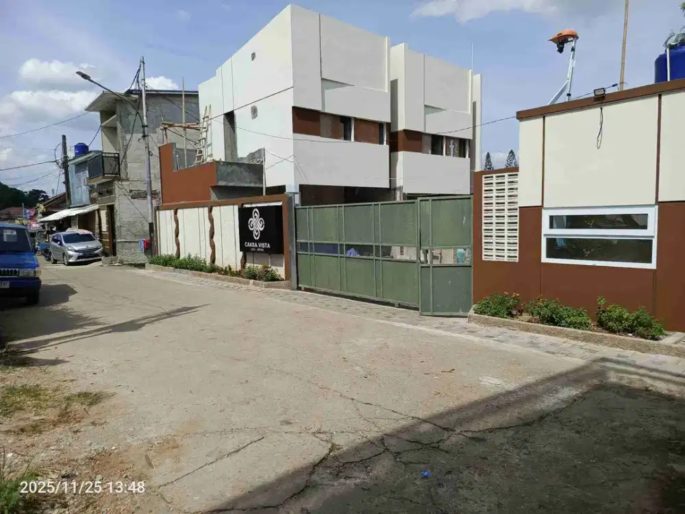 Town House Sebrang Pintu Tol